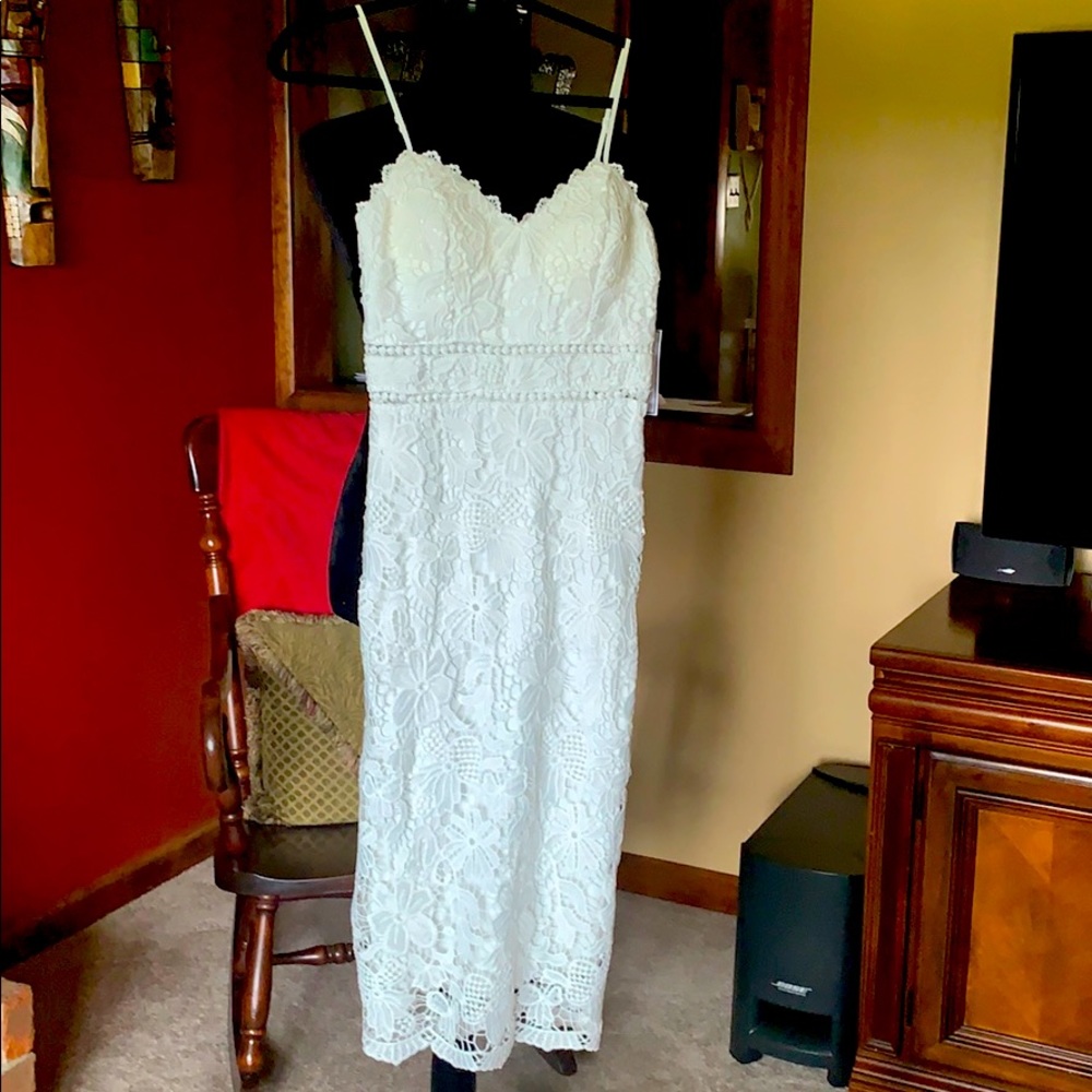NWT white lace embroidered dress. Beautiful!